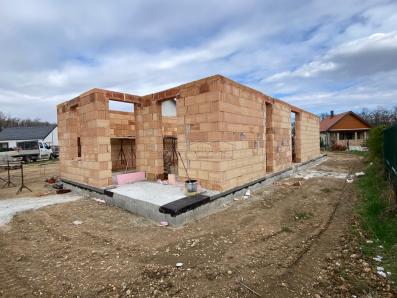 Eladó új építésű földszintes családi ház (110046-thumb)